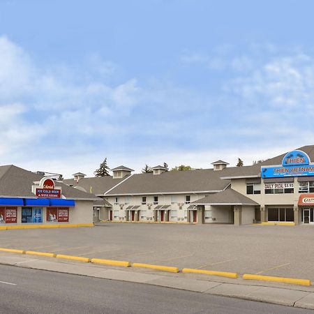 Colonial Square Inn & Suites Saskatoon Ngoại thất bức ảnh